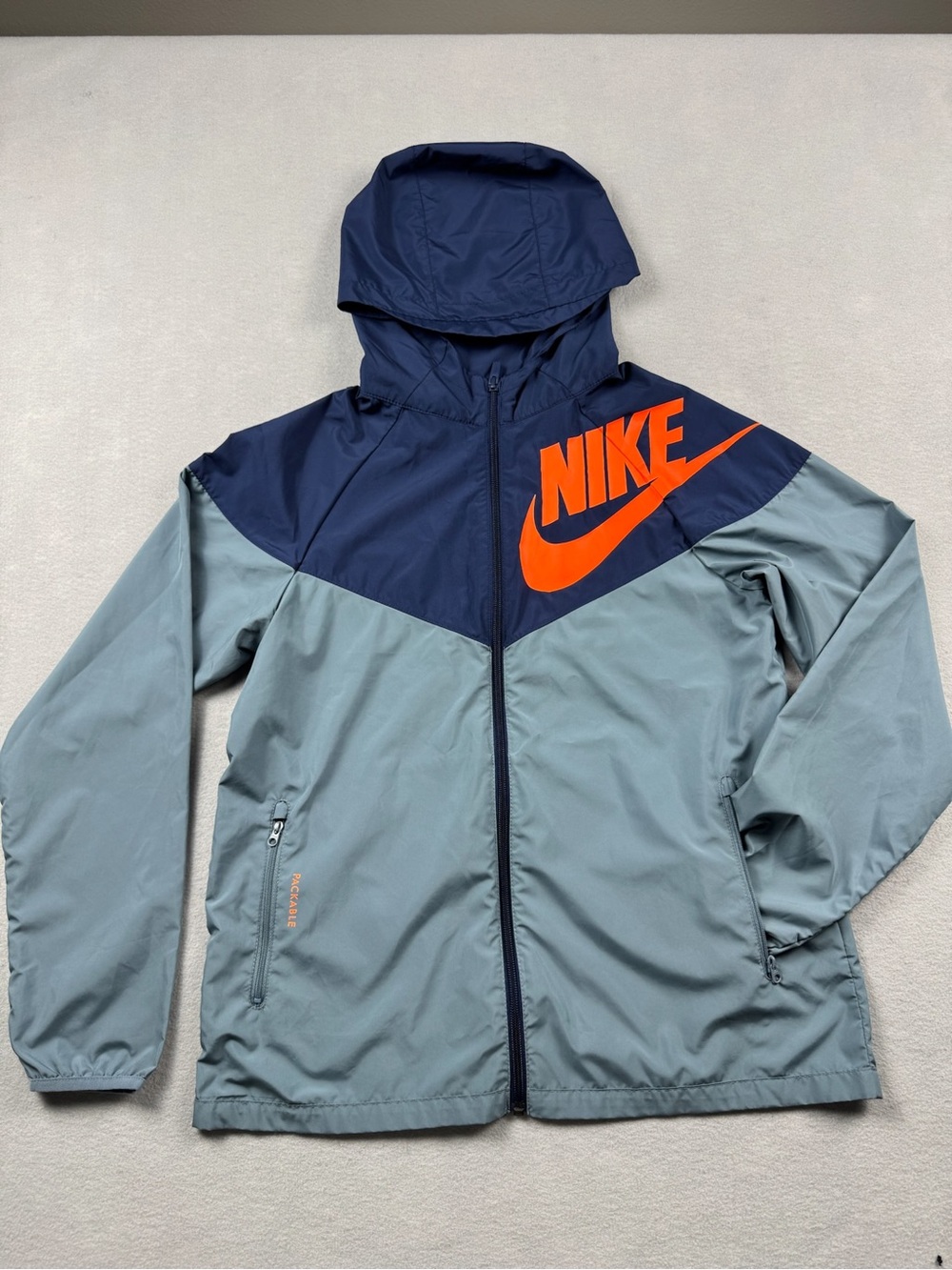 Nike Packable Windbreaker Hooded Rain Jacket Womens Size XL Gray Blue Swoosh